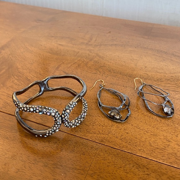 Alexis Bittar Miss Havisham Small Interlace Earrings - Picture 8 of 15